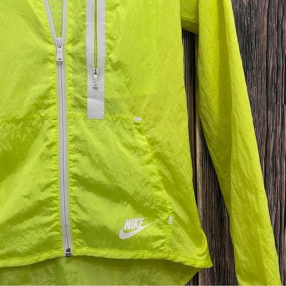 Nike | tech neon yellow aero shield moto cape jacket - Picture 2 of 6